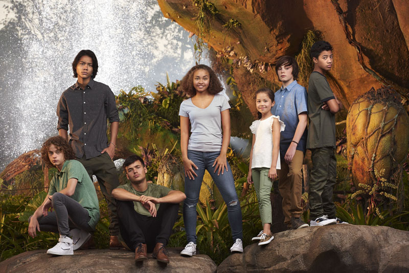 Waterfall_1_067_V5 – The next generation cast of the AVATAR sequels at Disney’s new Pandora – The World of Avatar located in Disney’s Animal Kingdom theme park at Walt Disney World Resort in Lake Buena Vista, Florida. L-R: Britain Dalton (Lo’ak of the Sully Family), Filip Geljo (Aonung of the Metkayina Clan), Jamie Flatters (Neteyam of the Sully Family), Bailey Bass (Tsireya of the Metkayina Clan), Trinity Bliss (Tuktirey of the Sully Family), Jack Champion (Javier “Spider” Socorro), and Duane Evans Jr (Rotxo of the Metkayina Clan). Photo Credit: Sheryl Nields.