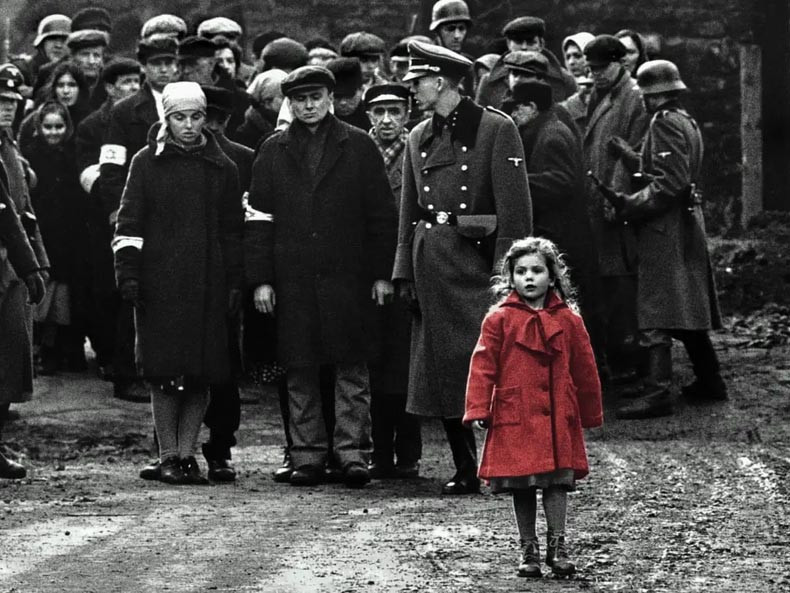 Момиченцето с червеното палто – най-запомнящата се кратка история във филма