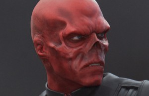 Нова снимка на Хюго Уивинг като Red Skull
