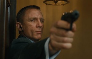 Бонд възкръсва в два впечатляващи трейлъра на „007 Координати: Скайфол”