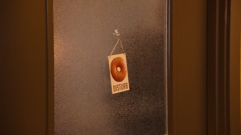 Donut disturb!