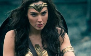 Финален трейлър и множество рекламни материали от „Wonder Woman” с Гал Гадот
