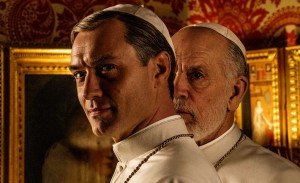 Първи официален кадър на „The New Pope“ на Паоло Сорентино с Джуд Лоу и Джон Малкович