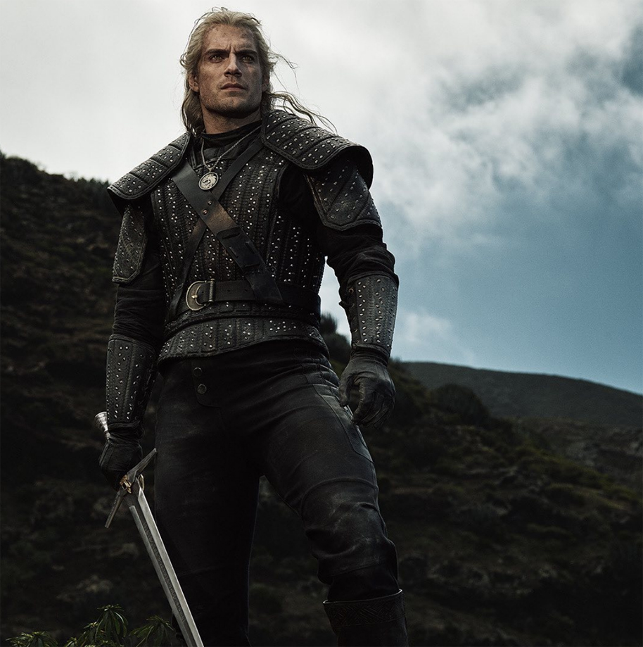 witcher-cavill-front