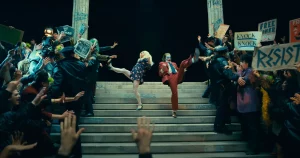 Нов трейлър на „Жокера: Лудост за двама“ на Тод Филипс с Хоакин Финикс и Лейди Гага